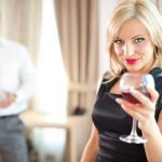 How to behave with a married mistress?